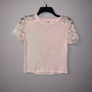 Light pink lace T-shirt forever 21 size small
